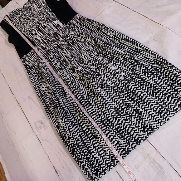 DKNY Dress Bodycon Slim 2 XS Black White zipper Stretch zigzag animal Colorblock - Picture 11 of 16